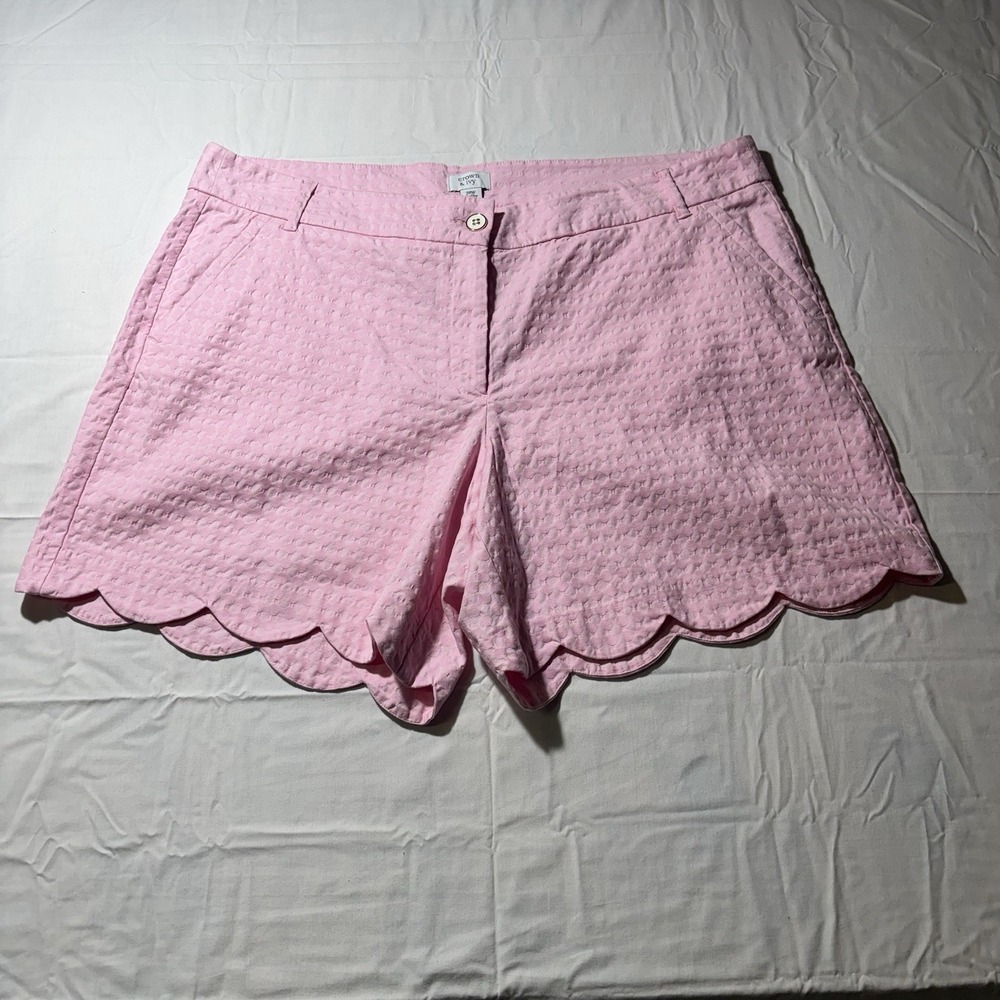 Crown & Ivy Shelby Shorts Womens 20W Pink Scallop Hem Textured Jacquard Plus